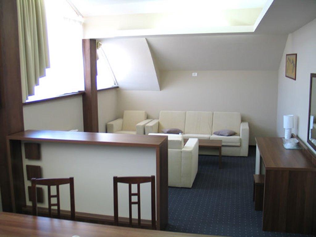 Euro House Hotel Baia Mare Exterior photo