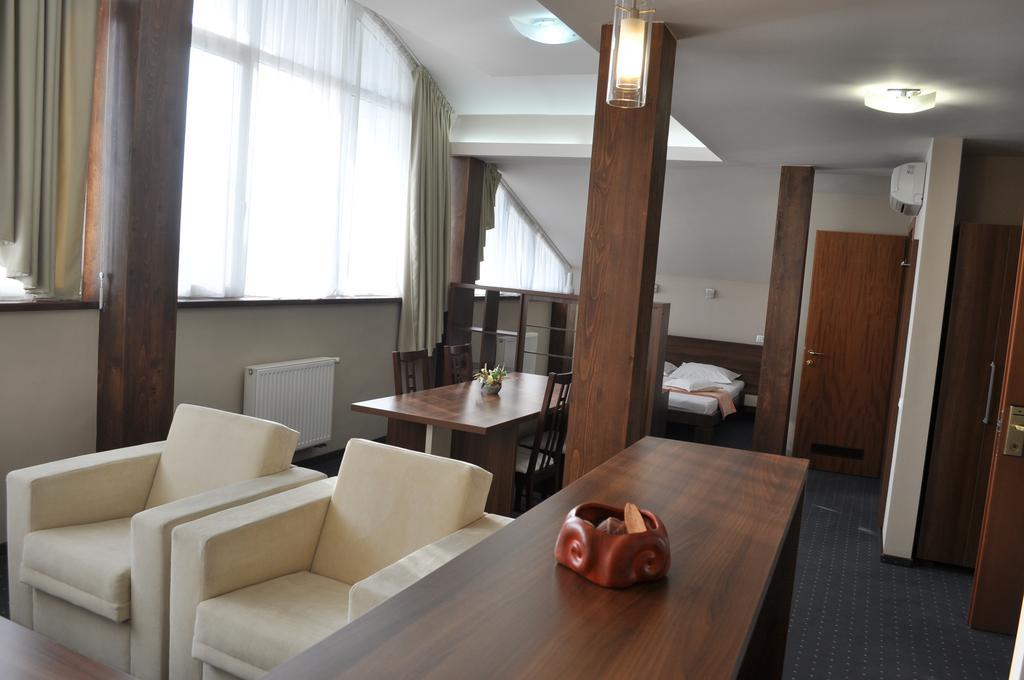 Euro House Hotel Baia Mare Room photo