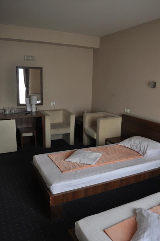 Euro House Hotel Baia Mare Room photo